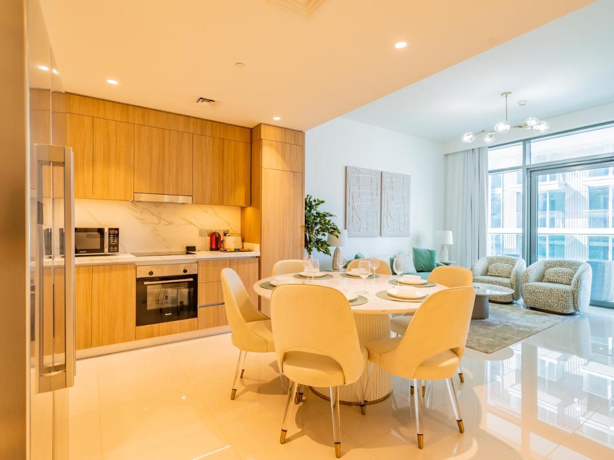 Exceptional 2br-private Access-palm Jumeirah Apartment *